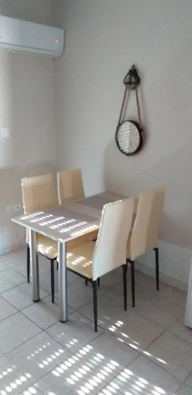 Nana Apartments Περαία
