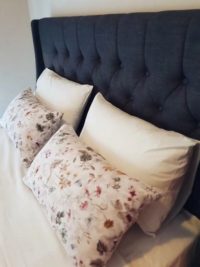 Nana Apartments Περαία