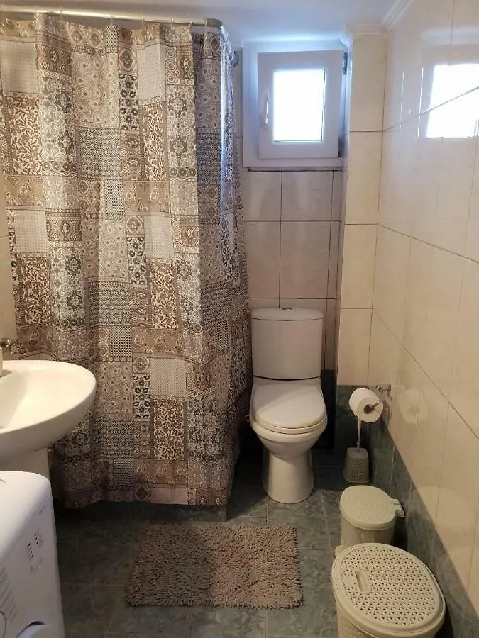 Nana Apartments Περαία 0*,