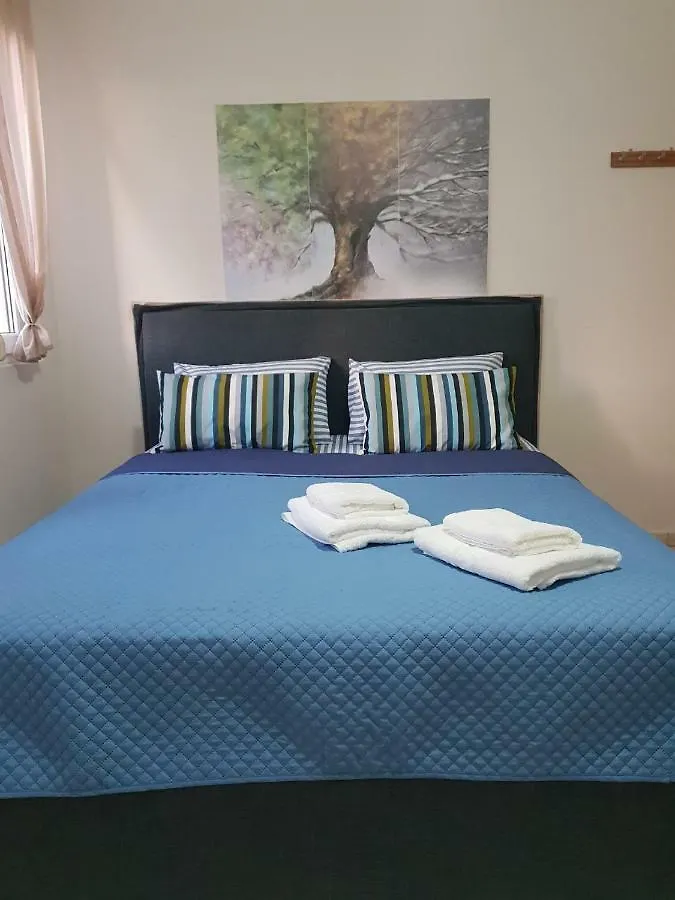 Nana Apartments Περαία